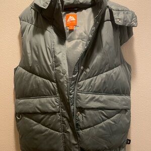 Ozark Trail sage green puffer vest - women’s.